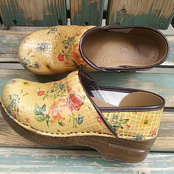 dansko flower clogs
